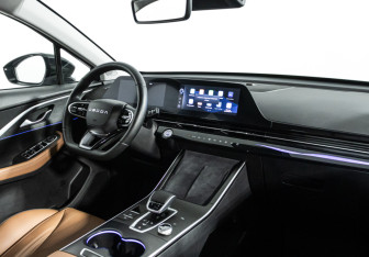 Подержанный автомобиль Omoda C5 2023 года (9 фото)