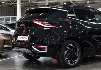 Подержанный автомобиль Kia Sportage 2022 года (8 фото)