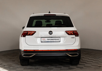 Подержанный автомобиль Volkswagen Tiguan 2021 года (6 фото)