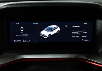 Подержанный автомобиль Geely Coolray 2026 года (12 фото)