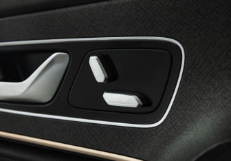 Подержанный автомобиль Jaecoo J8 2024 года (15 фото)