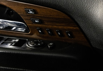 Подержанный автомобиль SsangYong Rexton 2008 года (13 фото)