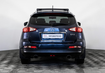 Подержанный автомобиль Infiniti EX 2008 года (6 фото)