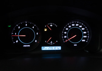 Подержанный автомобиль Chevrolet Captiva 2012 года (12 фото)