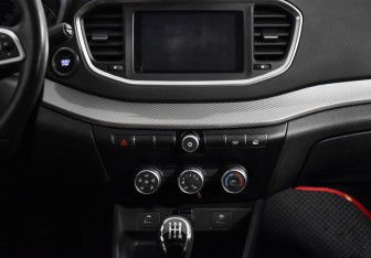 Подержанный автомобиль LADA (ВАЗ) Vesta Sedan 2023 года (13 фото)