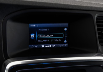 Подержанный автомобиль Volvo S60 2013 года (17 фото)