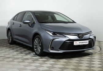 Подержанный автомобиль Toyota Corolla Sedan 2019 года (3 фото)