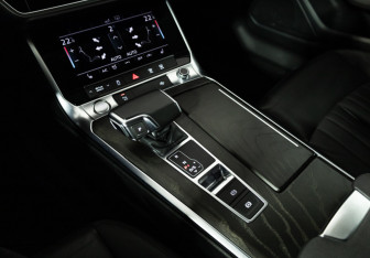 Подержанный автомобиль Audi A6 Sedan 2020 года (15 фото)