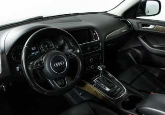 Подержанный автомобиль Audi Q5 2013 года (11 фото)