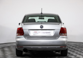 Подержанный автомобиль Volkswagen Polo Sedan 2019 года (6 фото)