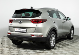 Подержанный автомобиль Kia Sportage 2016 года (5 фото)