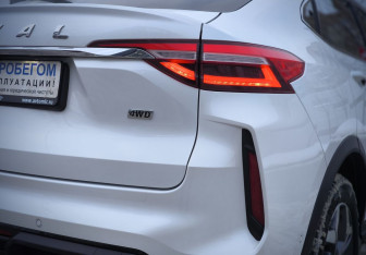Подержанный автомобиль Haval F7x 2022 года (15 фото)