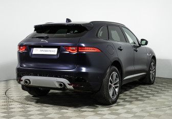 Подержанный автомобиль Jaguar F-Pace 2016 года (5 фото)