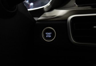 Подержанный автомобиль Geely Coolray 2023 года (19 фото)