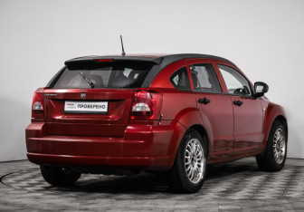 Подержанный автомобиль Dodge Caliber 2006 года (5 фото)