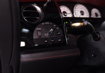 Подержанный автомобиль Rolls-Royce Wraith 2016 года (26 фото)