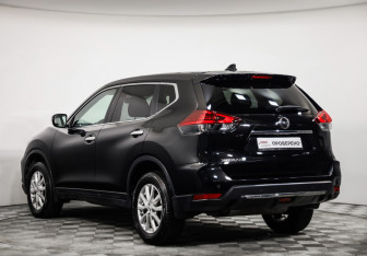 Подержанный автомобиль Nissan X-Trail 2021 года (7 фото)