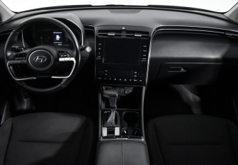 Подержанный автомобиль Hyundai Tucson 2021 года (15 фото)