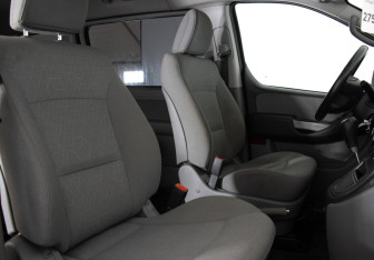 Подержанный автомобиль Hyundai H-1 2018 года (17 фото)