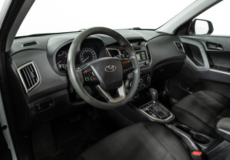 Подержанный автомобиль Hyundai Creta 2016 года (11 фото)