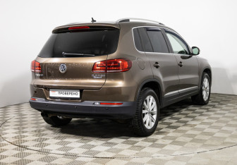 Подержанный автомобиль Volkswagen Tiguan 2015 года (5 фото)