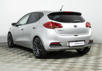 Подержанный автомобиль Kia Ceed Hatchback 2014 года (7 фото)