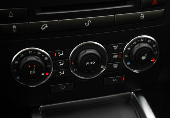 Подержанный автомобиль Land Rover Freelander 2013 года (19 фото)