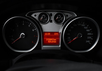 Подержанный автомобиль Ford Focus Sedan 2008 года (17 фото)
