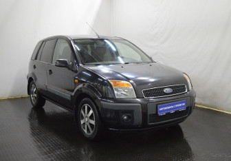 Подержанный автомобиль Ford Fusion 2006 года (3 фото)