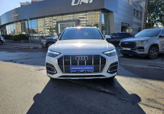 Подержанный автомобиль Audi Q5 2021 года (2 фото)
