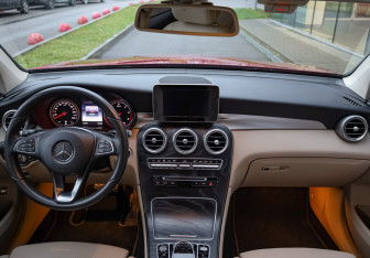 Подержанный автомобиль Mercedes-Benz GLC Coupe 2017 года (10 фото)