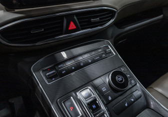 Подержанный автомобиль Hyundai Santa Fe 2021 года (17 фото)