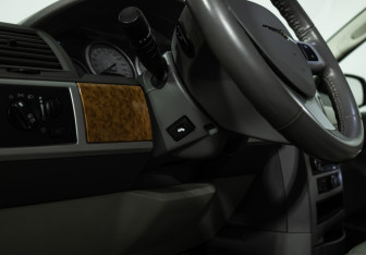 Подержанный автомобиль Chrysler Voyager 2008 года (20 фото)