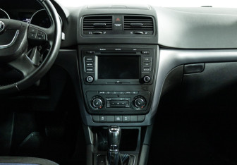 Подержанный автомобиль Skoda Yeti 2013 года (14 фото)