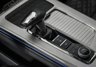 Подержанный автомобиль Exeed TXL 2022 года (13 фото)