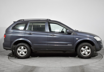 Подержанный автомобиль SsangYong Kyron 2010 года (4 фото)