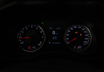 Подержанный автомобиль Toyota RAV4 2019 года (13 фото)