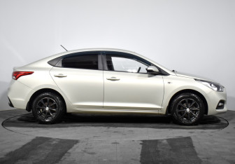 Подержанный автомобиль Hyundai Solaris Sedan 2017 года (4 фото)