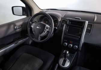 Подержанный автомобиль Nissan X-Trail 2007 года (7 фото)