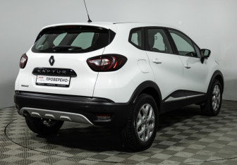 Подержанный автомобиль Renault Kaptur 2017 года (5 фото)