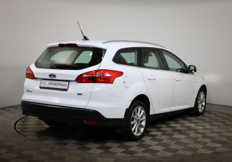 Подержанный автомобиль Ford Focus Wagon 2017 года (5 фото)