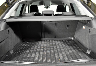 Подержанный автомобиль Audi Q3 2012 года (16 фото)