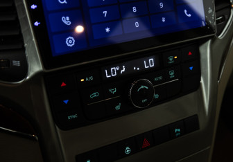 Подержанный автомобиль Jeep Grand Cherokee 2012 года (18 фото)