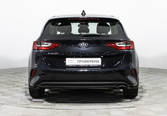 Подержанный автомобиль Kia Ceed Hatchback 2018 года (6 фото)