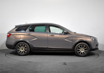 Подержанный автомобиль LADA (ВАЗ) Vesta Wagon 2018 года (4 фото)