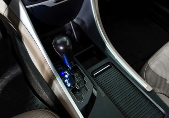 Подержанный автомобиль Hyundai Sonata 2011 года (11 фото)