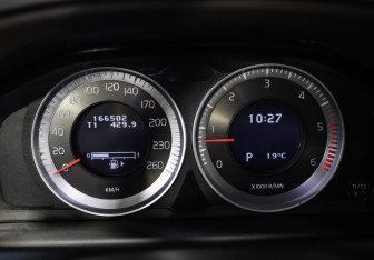 Подержанный автомобиль Volvo XC60 2012 года (13 фото)