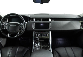 Подержанный автомобиль Land Rover Range Rover Sport 2017 года (13 фото)