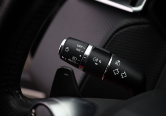 Подержанный автомобиль Land Rover Range Rover Velar 2018 года (18 фото)