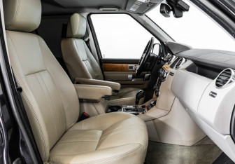 Подержанный автомобиль Land Rover Discovery 2011 года (22 фото)